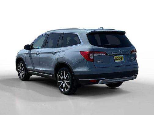 2022 Honda Pilot Touring 8-Passenger