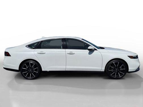 Platinum White Pearl 2026 Honda Accord Hybrid Touring