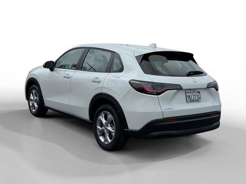 Platinum White Pearl 2024 Honda HR-V LX