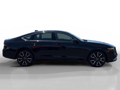 Crystal Black Pearl 2026 Honda Accord Hybrid Touring