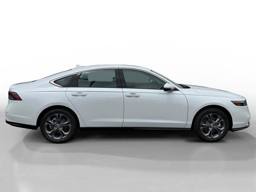 Platinum White Pearl 2026 Honda Accord Hybrid EX-L