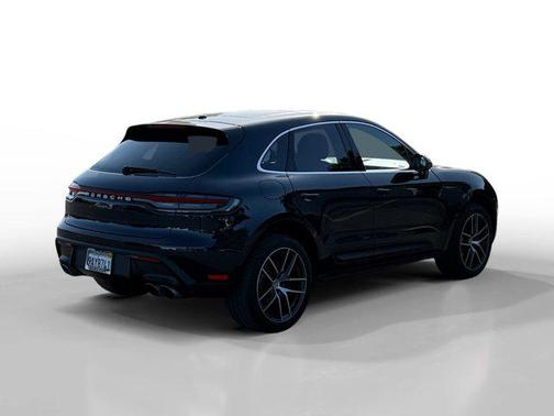 2022 Porsche Macan S