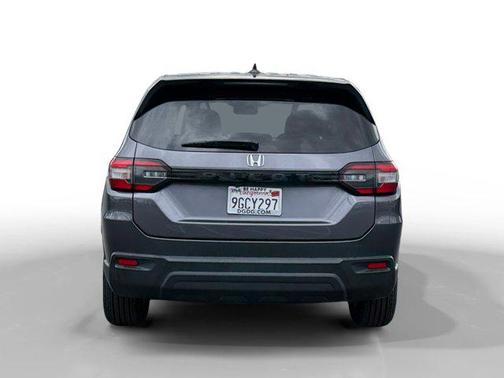 2023 Honda Pilot 2WD LX