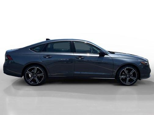 Meteorite Gray Metallic 2026 Honda Accord SE