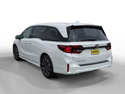 Platinum White Pearl 2026 Honda Odyssey Elite