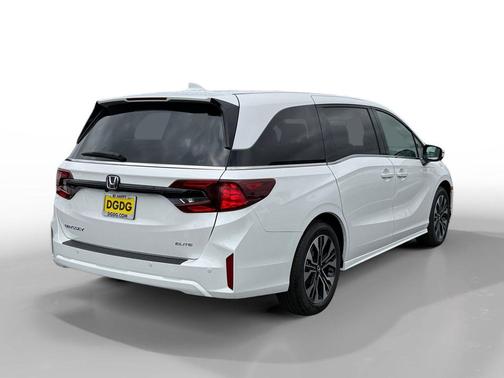 Platinum White Pearl 2026 Honda Odyssey Elite
