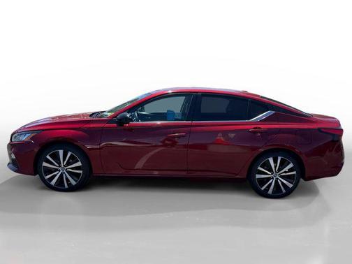 2021 Nissan Altima SR FWD