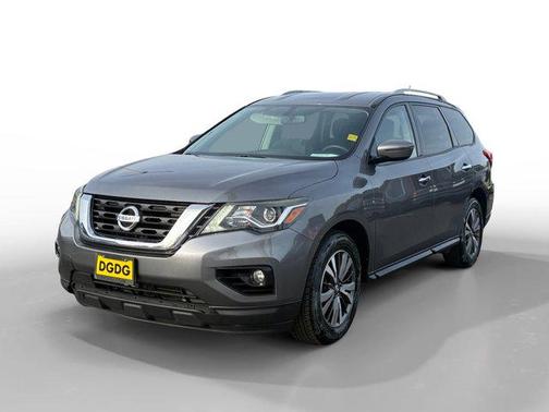 2017 Nissan Pathfinder SV