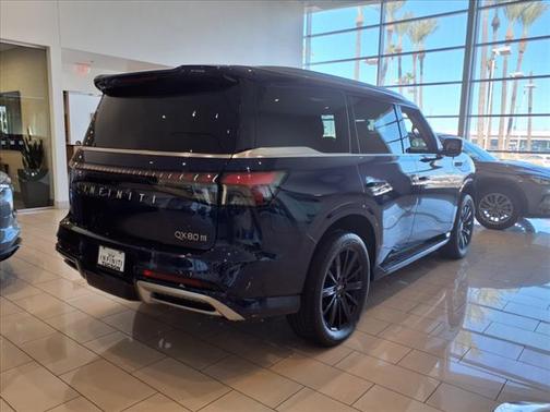 2025 INFINITI QX80 Luxe