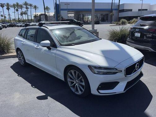 2020 Volvo V60 T5 Momentum