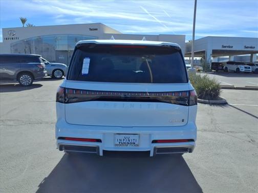 2025 INFINITI QX80 SENSORY
