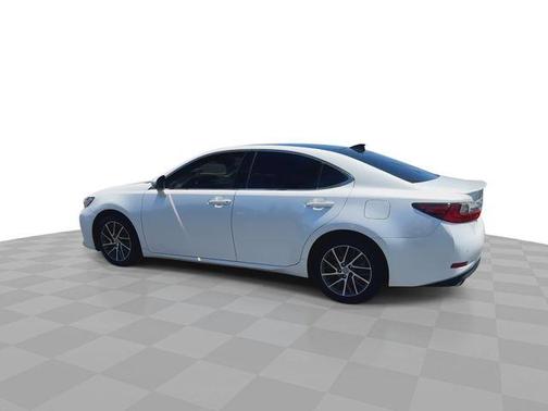White Pearl 2017 Lexus ES 350 Base