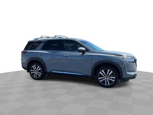 Boulder Gray Pearl 2023 Nissan Pathfinder Platinum