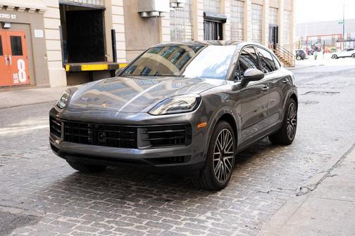 Quartzite Grey Metallic 2026 Porsche Cayenne AWD