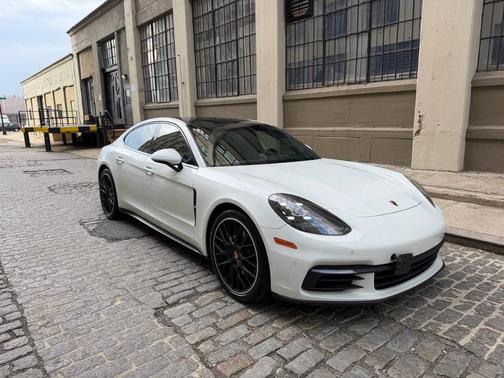 White 2018 Porsche Panamera 4