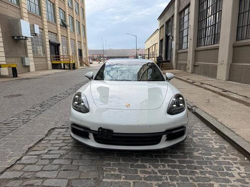 White 2018 Porsche Panamera 4