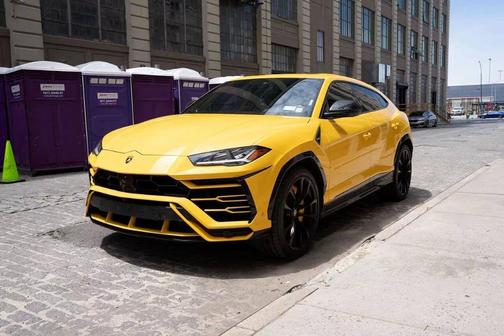 Giallo 2019 Lamborghini Urus Base