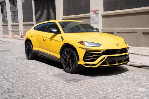 Giallo 2019 Lamborghini Urus Base