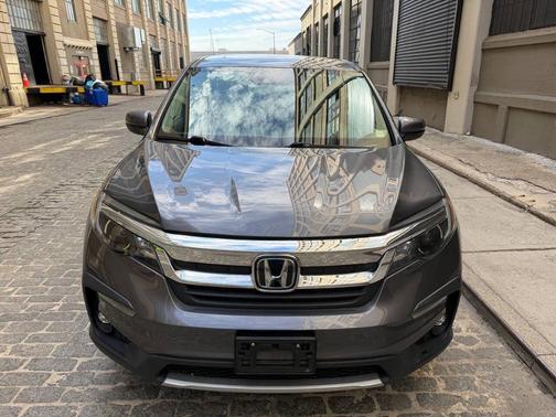 Modern Steel Metallic 2021 Honda Pilot EX-L