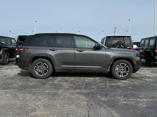 2023 Jeep Grand Cherokee 4xe Trailhawk