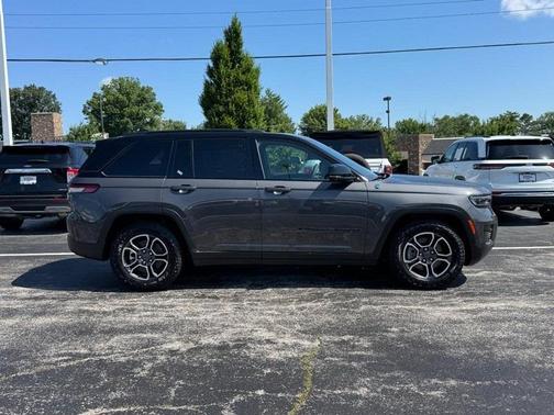 2023 Jeep Grand Cherokee 4xe Trailhawk