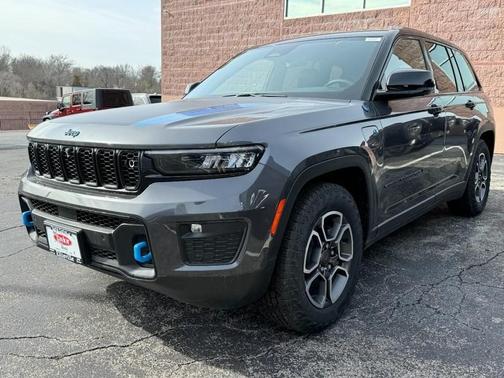 2023 Jeep Grand Cherokee 4xe Trailhawk
