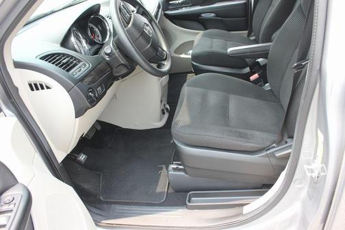 2020 Dodge Grand Caravan SE