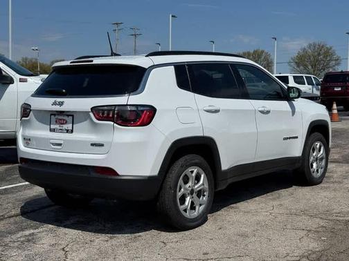 2025 Jeep Compass Latitude
