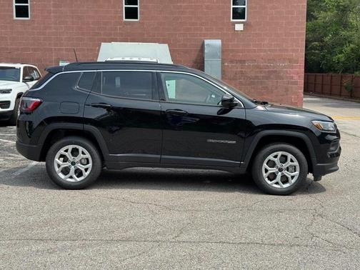 2025 Jeep Compass Latitude