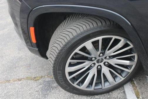 2022 Jeep Grand Wagoneer Series III