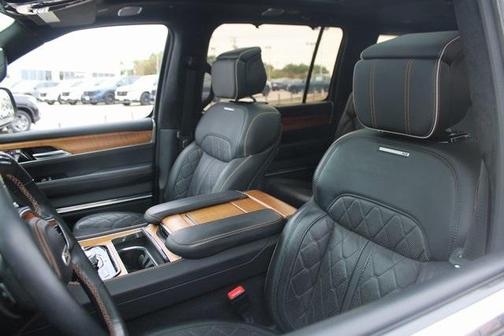 2022 Jeep Grand Wagoneer Series III