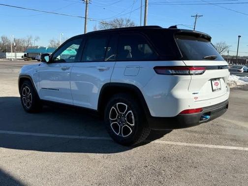 2023 Jeep Grand Cherokee 4xe Trailhawk