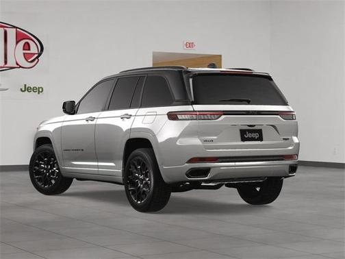 2025 Jeep Grand Cherokee Summit