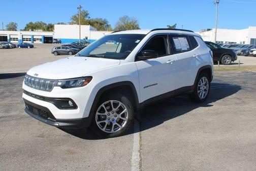 2022 Jeep Compass Latitude Lux
