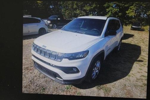 2022 Jeep Compass Latitude Lux
