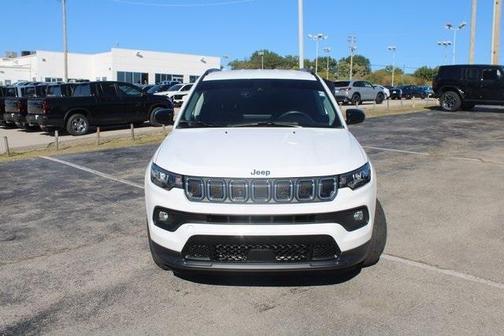 2022 Jeep Compass Latitude Lux