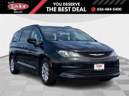 2020 Chrysler Voyager LX