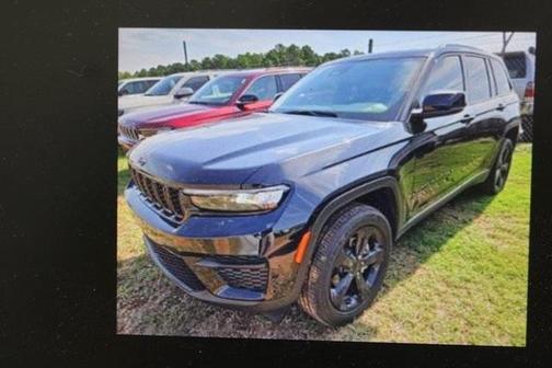 2023 Jeep Grand Cherokee Altitude