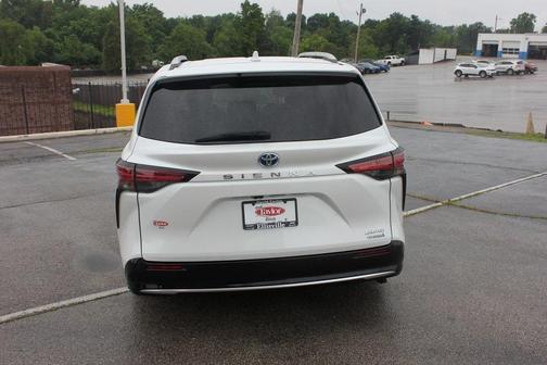 2022 Toyota Sienna Limited