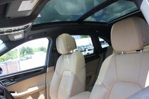 2019 Porsche Macan Base