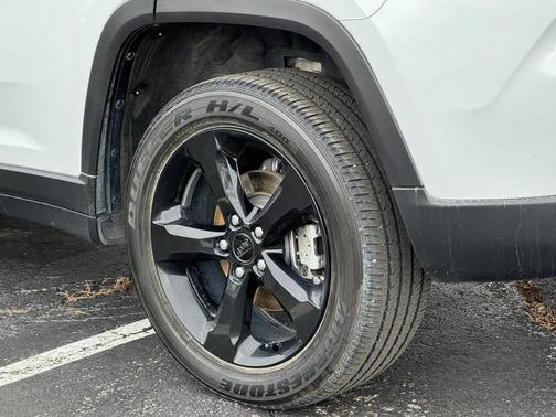 2022 Jeep Grand Cherokee Altitude