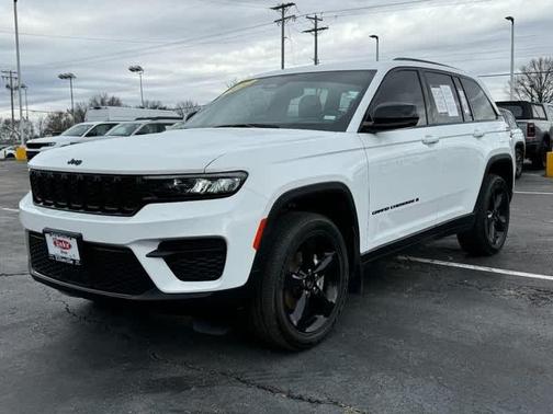2022 Jeep Grand Cherokee Altitude