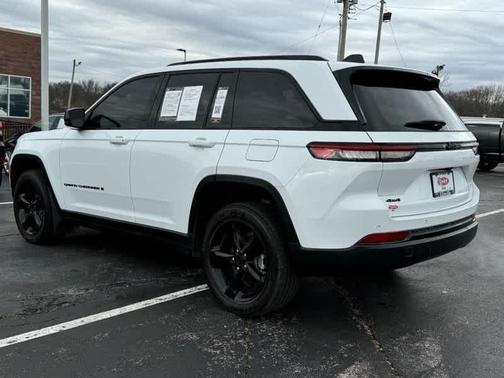 2022 Jeep Grand Cherokee Altitude