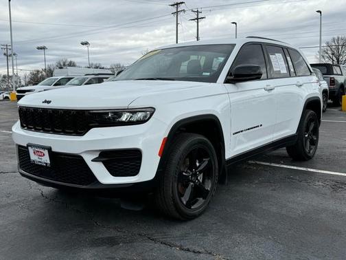 2022 Jeep Grand Cherokee Altitude
