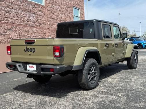 2025 Jeep Gladiator Sport