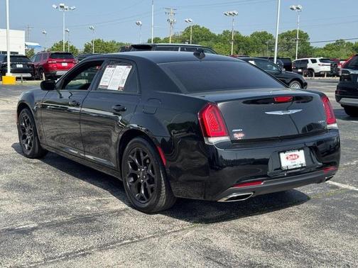 2020 Chrysler 300 S