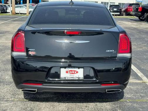 2020 Chrysler 300 S