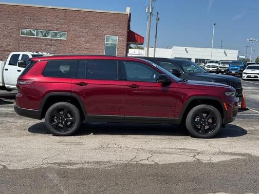 2025 Jeep Grand Cherokee L Laredo
