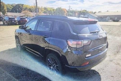 2022 Jeep Compass Altitude