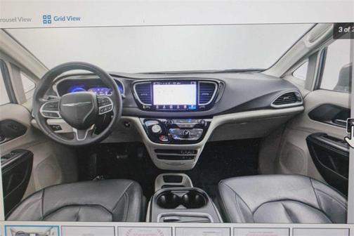 2022 Chrysler Pacifica Touring-L